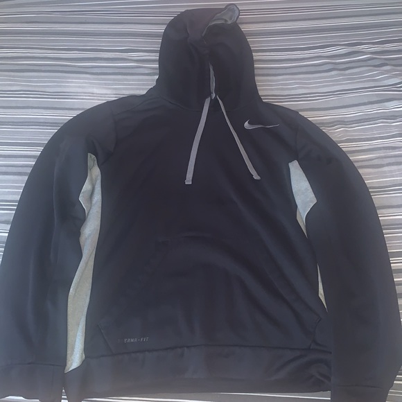 Black & Gray Nike Therma-Fit Hoodie - Picture 2 of 5